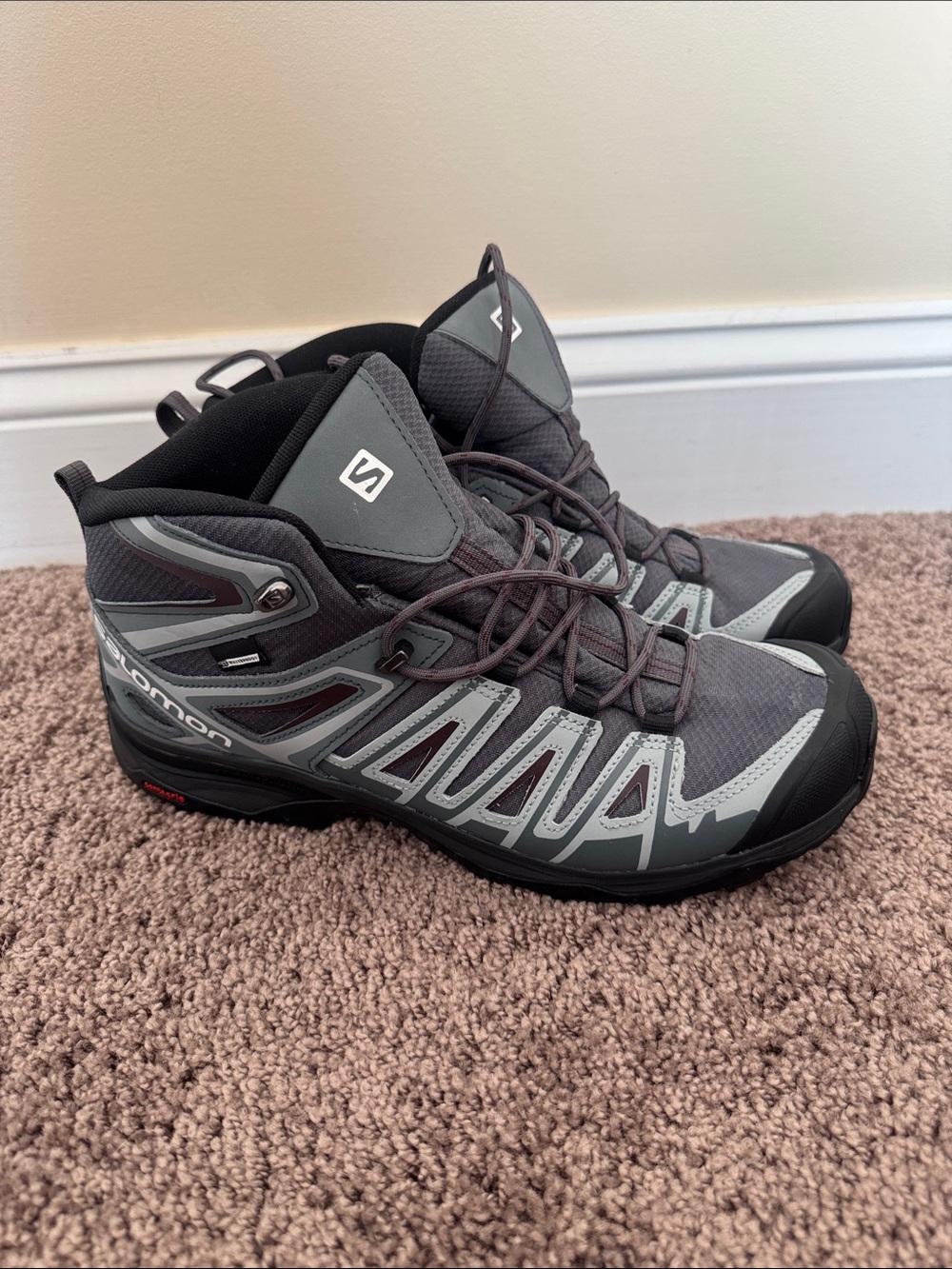 WOMEN'S X ULTRA PIONEER MID CS WATERPROOF HIKING BOOTS